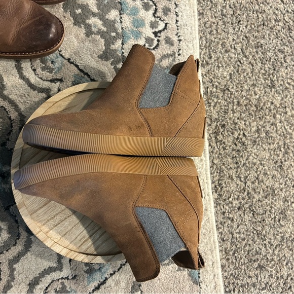 Sorel out and about Suede slip on Ankle Boots - Picture 7 of 12